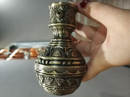 青銅色の銅色の金属28mmのカーテンのロッドエンドはカーテンの付属品をおおう