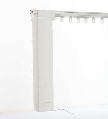 調節可能な柵の電気カーテン柵は滑車システムが付いているカーテン トラックにモーターを備えた