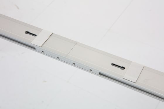 調節可能な柵の電気カーテン柵は滑車システムが付いているカーテン トラックにモーターを備えた