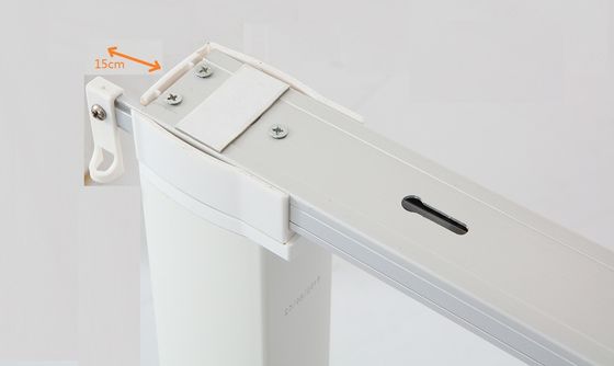 金属のポーランドの電気カーテン トラック、装飾のための調節可能なカーテン柵
