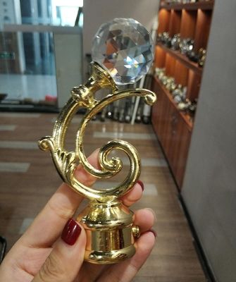 カーテン・レールのための卸し売り水晶金のカーテンの棒の金属のfinialsのカーテン・レールの付属品