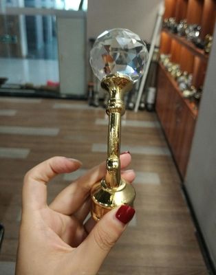 カーテン・レールのための卸し売り水晶金のカーテンの棒の金属のfinialsのカーテン・レールの付属品