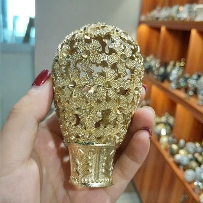 卸し売りカーテン・レールの価格の金色の金属のエンド キャップのfinialのカーテン・レールの付属品