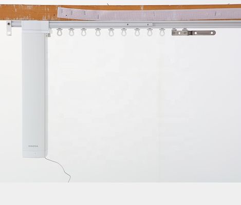 電気望遠鏡の無声カーテン トラック調節可能なアルミ合金材料