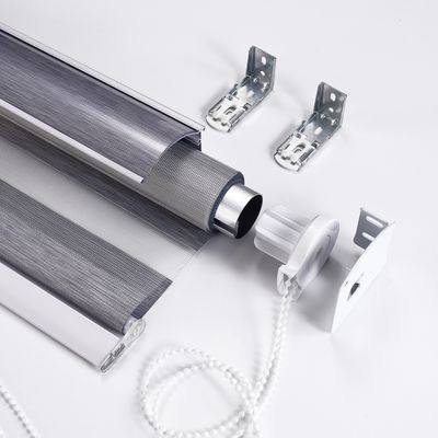 日夜スマートな制御を用いる理性的なブラインドの二重層のシマウマ様式